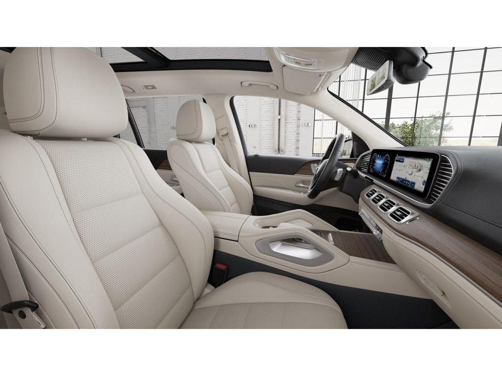 Certified 2024 Mercedes-Benz GLS 450 4MATIC image 4
