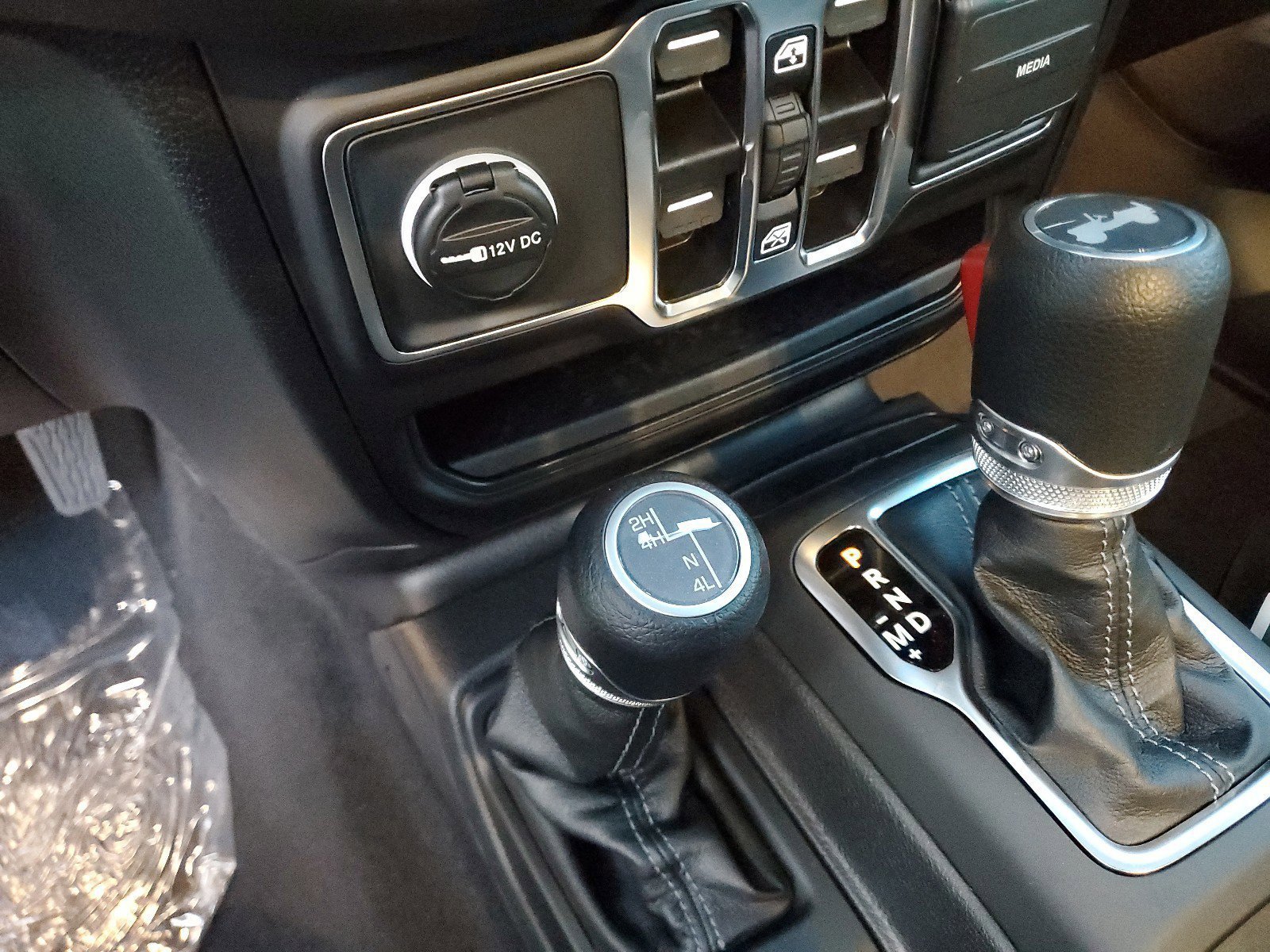 New 2025 Jeep Wrangler Sport S image 29