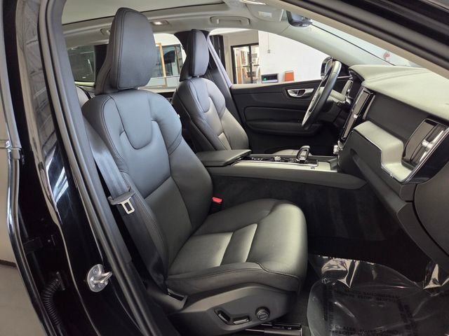 Certified 2025 Volvo XC60 B5 Plus image 23