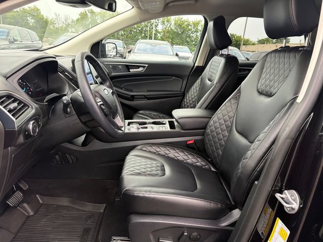 Used 2024 Ford Edge Titanium AWD/4WD image 11