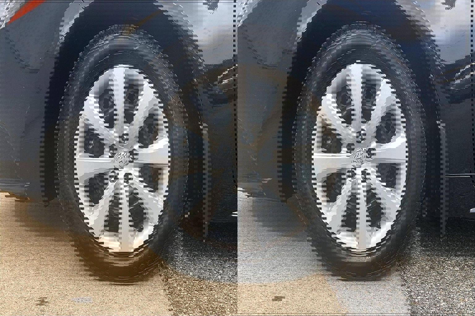 Used 2023 Toyota Corolla LE w/ Carpet Mat Package (TMS) image 11