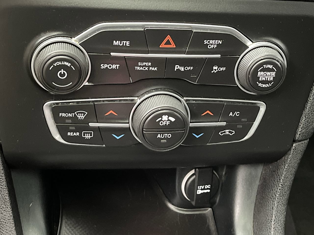 Used 2018 Dodge Charger GT AWD/4WD image 21