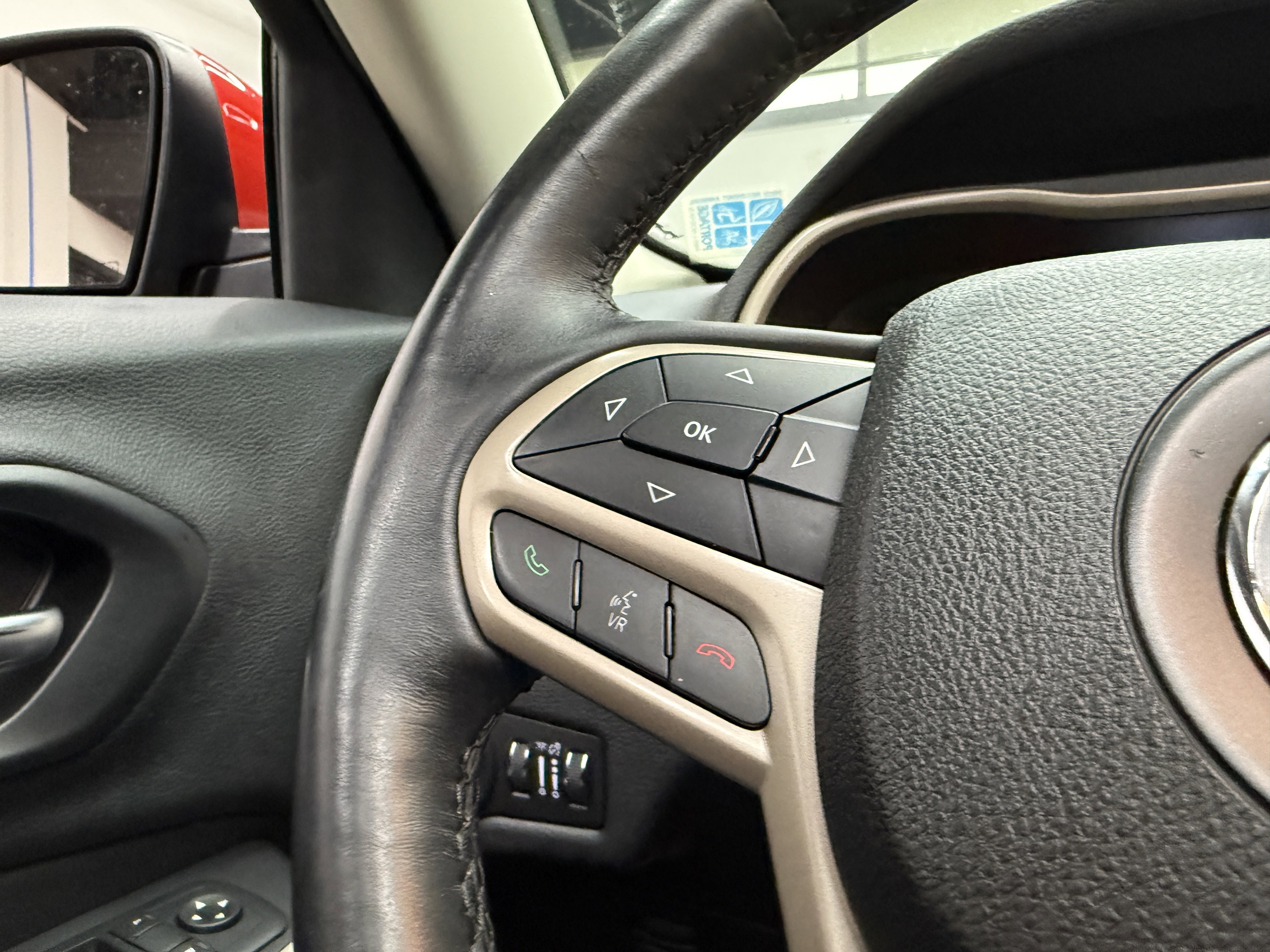 Used 2017 Jeep Cherokee High Altitude image 14