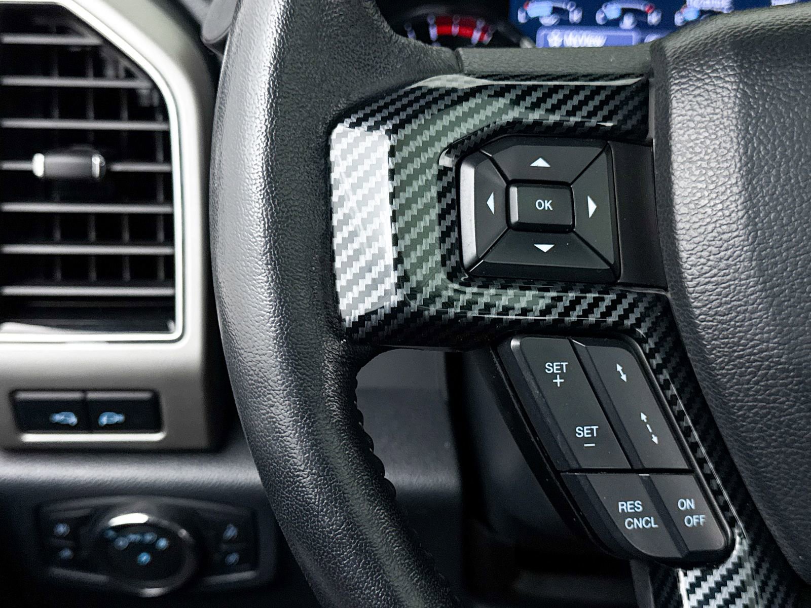 Used 2022 Ford F250 Lariat w/ Lariat Ultimate Package image 30