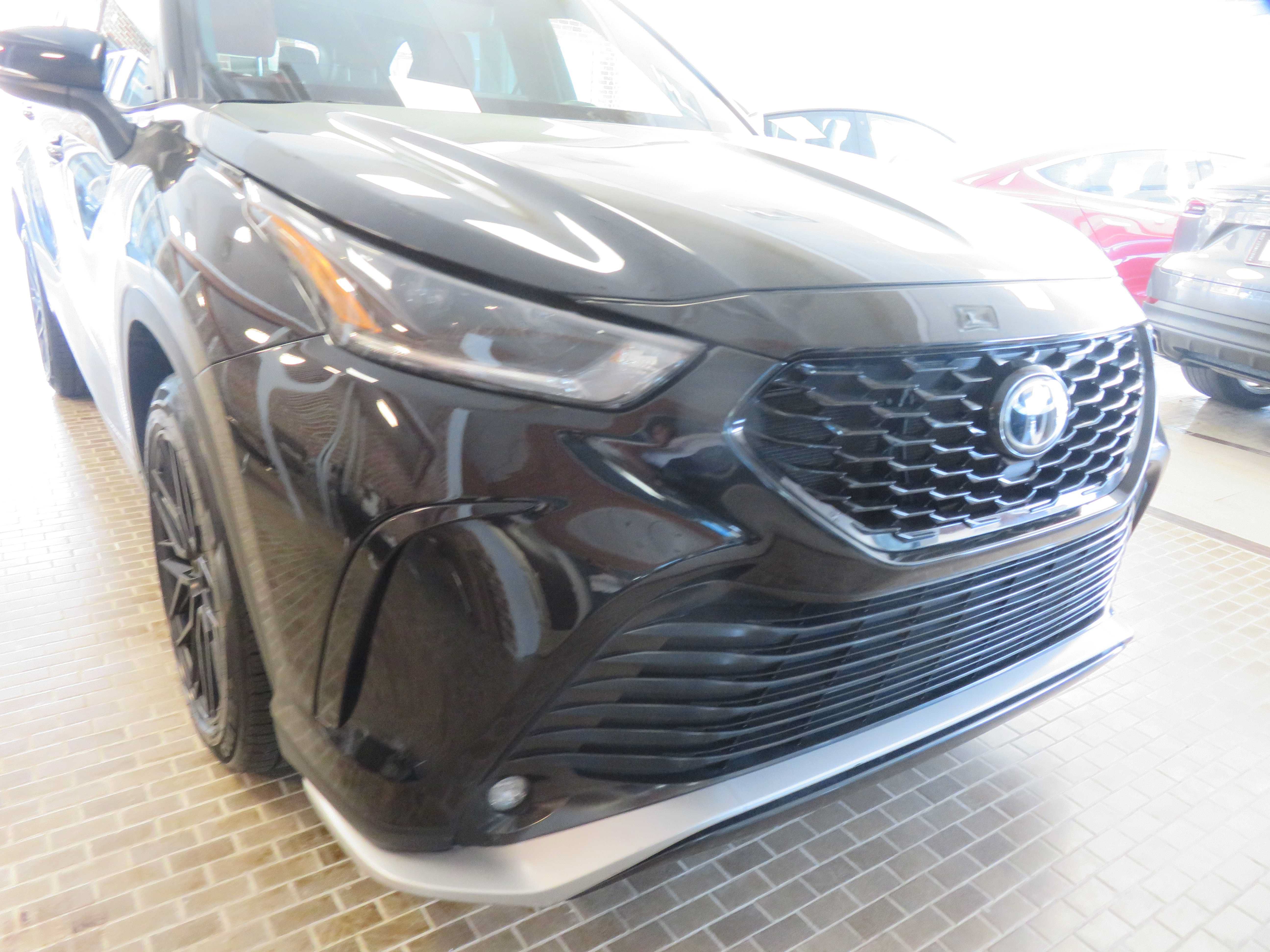 Used 2021 Toyota Highlander XSE AWD/4WD image 69