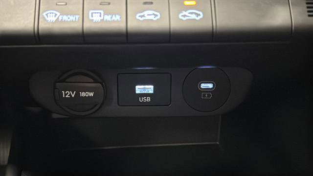 Used 2024 Hyundai Elantra SEL image 14