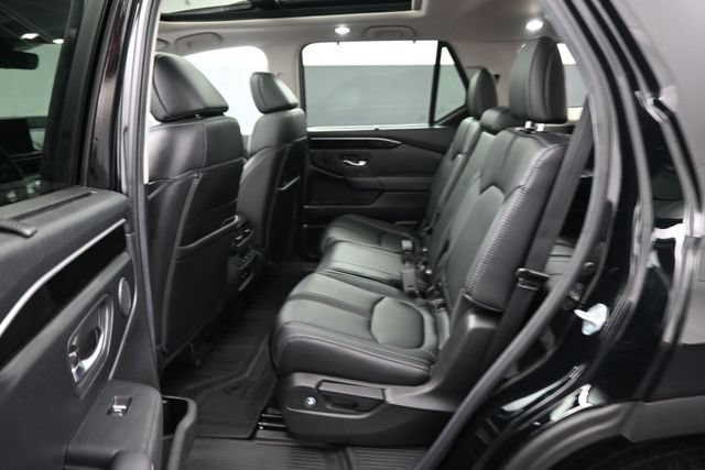 Used 2025 Honda Pilot Touring image 21