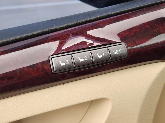 Used 2009 Lexus LX 570 4WD image 31