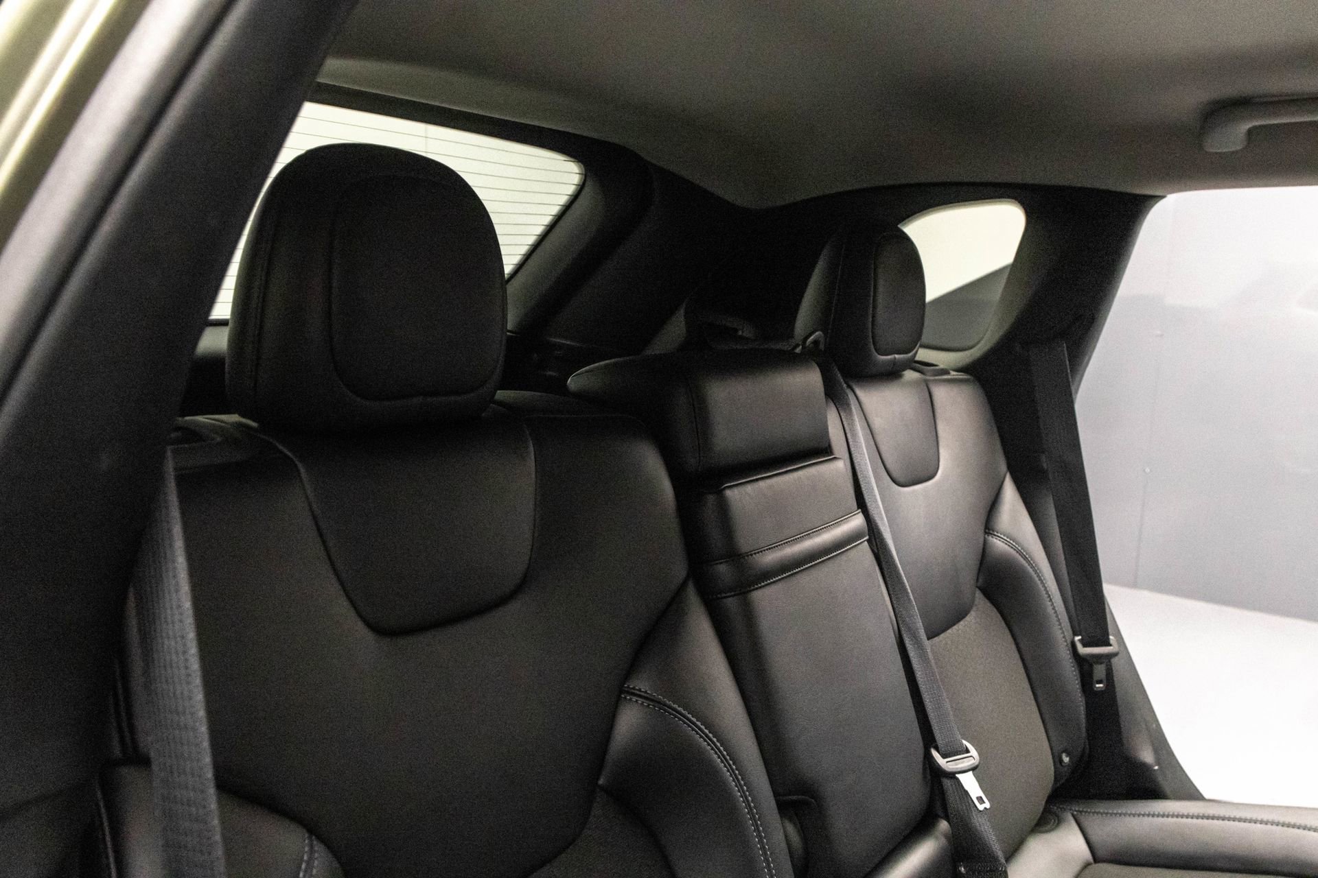 Used 2019 Jeep Cherokee Latitude Plus image 34