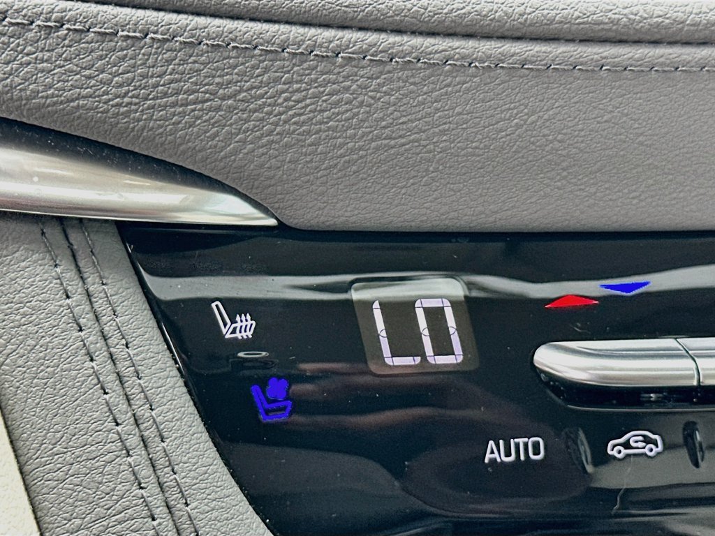 Used 2025 Cadillac XT5 Premium Luxury w/ LPO, Floor Liner Package FWD image 17