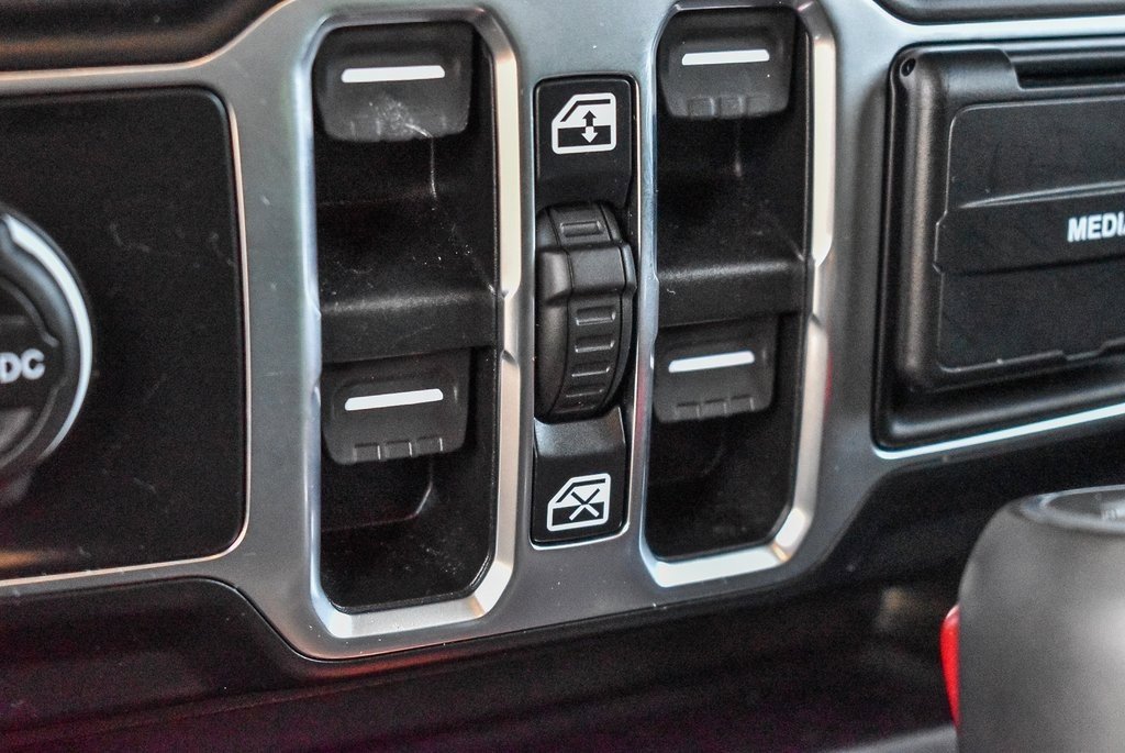 Used 2021 Jeep Wrangler Unlimited Sahara w/ Cold Weather Group image 19