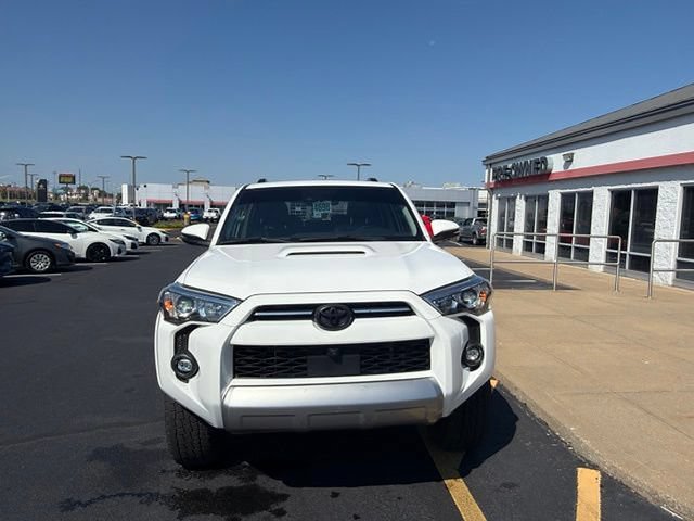 Certified 2022 Toyota 4Runner TRD Off-Road Premium AWD/4WD image 10