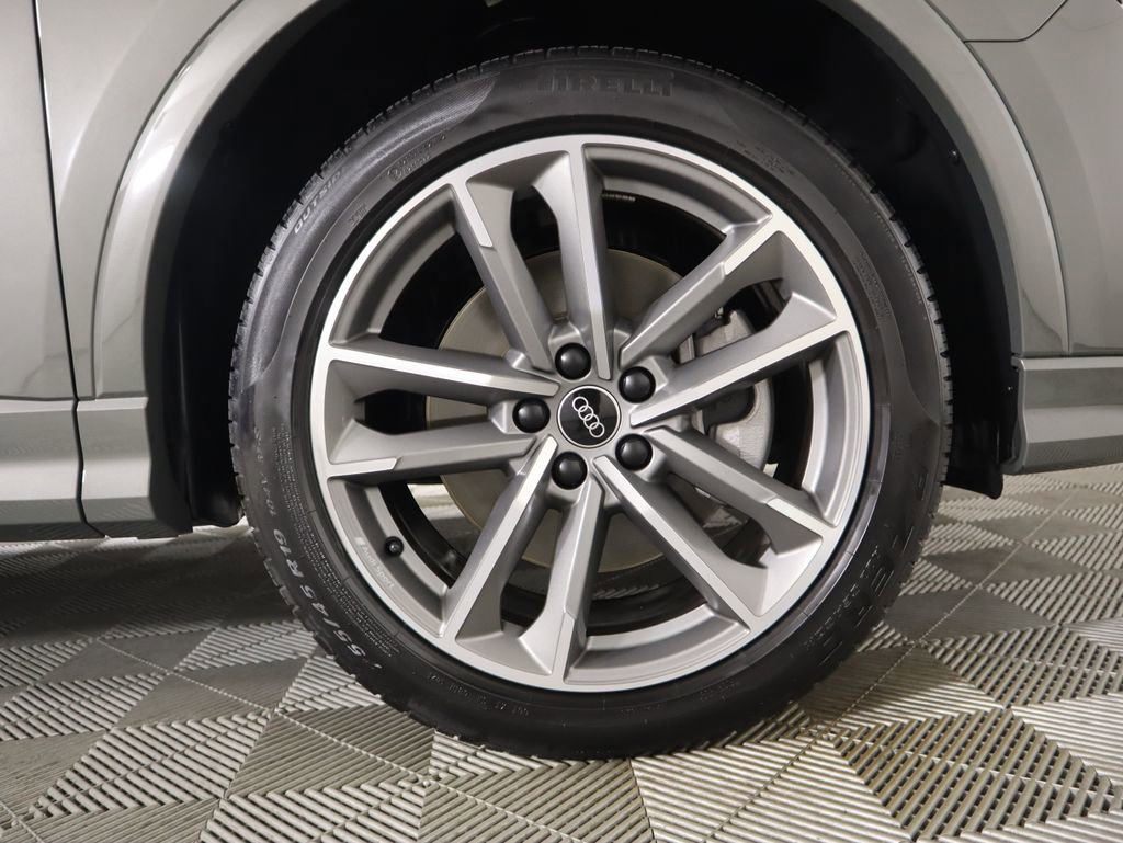 Certified 2022 Audi Q3 2.0T Premium Plus w/ Premium Plus Package image 32