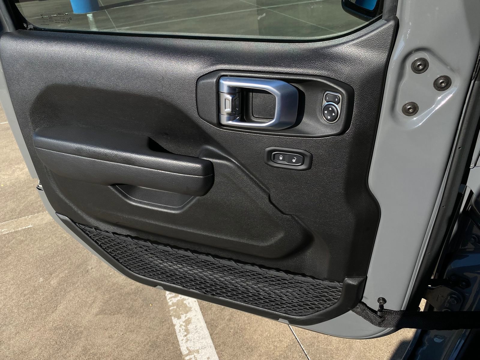 Used 2022 Jeep Wrangler Unlimited Sport image 27