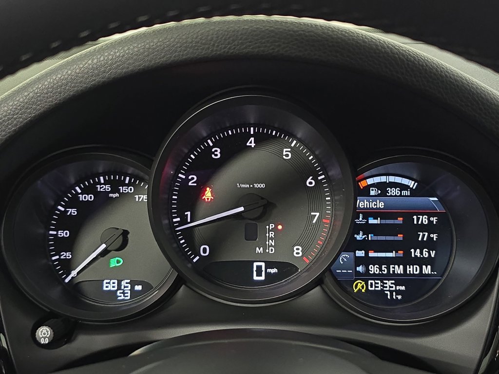 Certified 2026 Porsche Macan AWD/4WD image 15