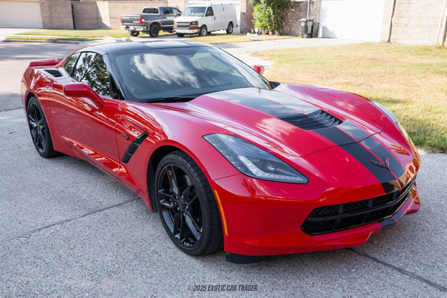 Used 2019 Chevrolet Corvette Stingray Coupe w/ Carbon Flash Badge Package image 12