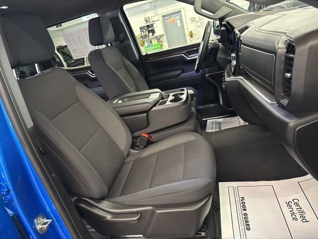 Used 2025 Chevrolet Silverado 1500 LT AWD/4WD image 26