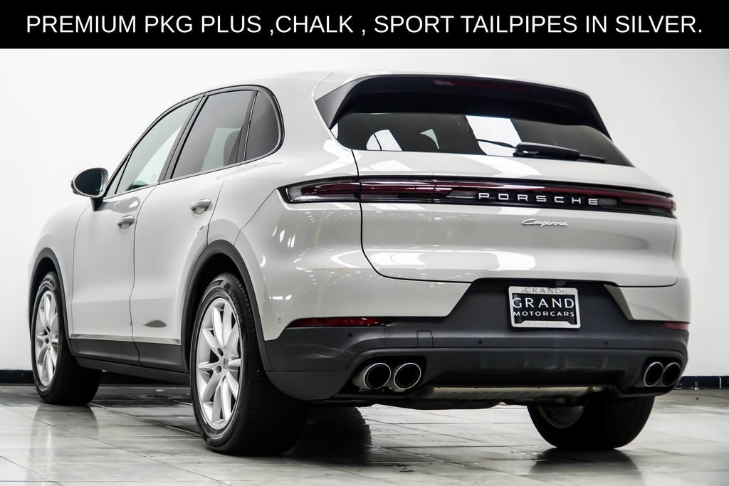 Used 2024 Porsche Cayenne w/ Premium Package Plus (PFM) AWD/4WD image 13