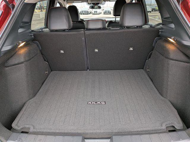 Used 2025 Nissan Kicks SR AWD/4WD image 23