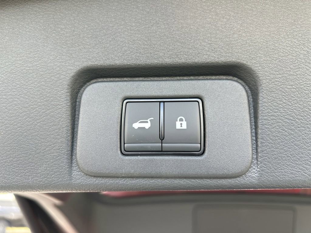 Used 2026 Nissan Rogue SV FWD image 53
