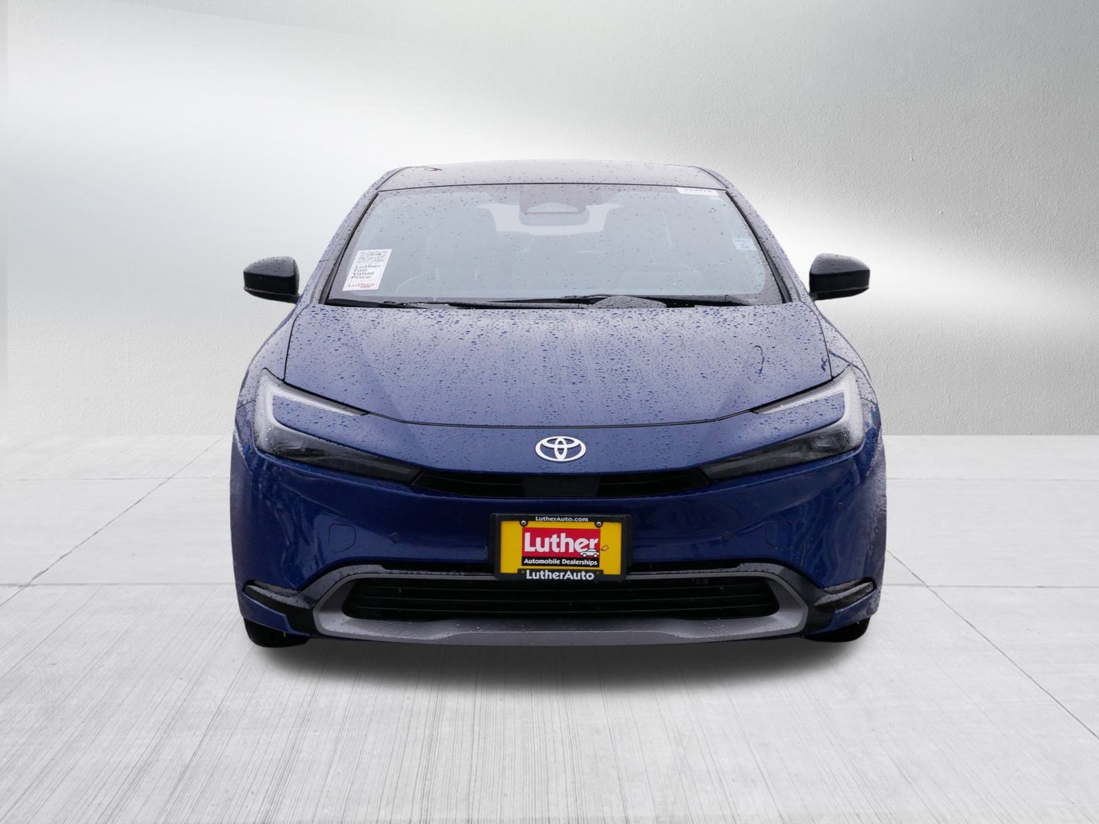 Used 2025 Toyota Prius Limited image 2