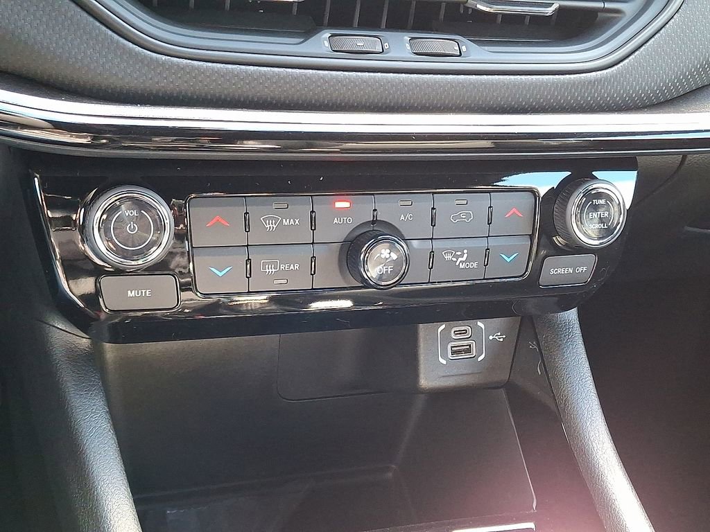 New 2026 Jeep Compass Limited image 13