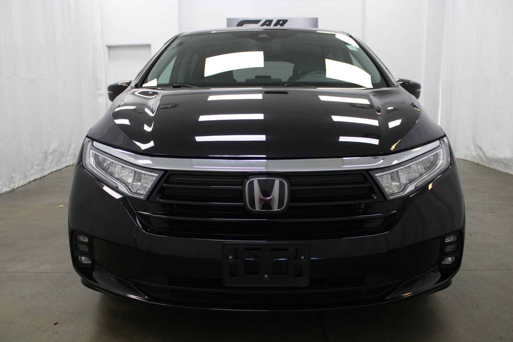 Used 2024 Honda Odyssey EX-L image 3