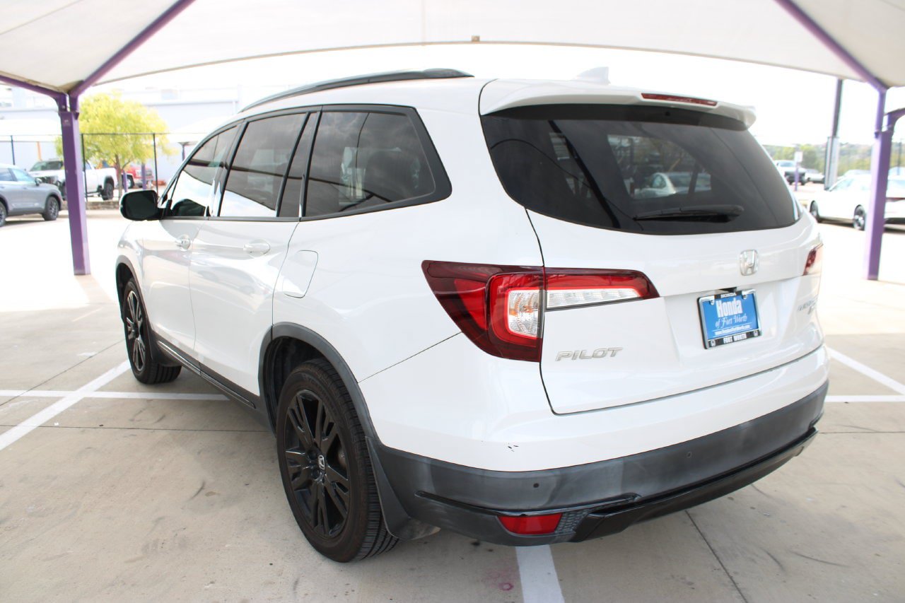 Used 2021 Honda Pilot Black Edition image 3