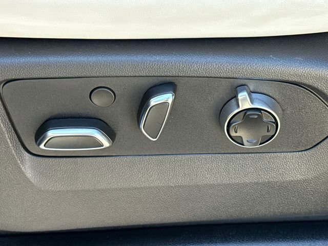 Used 2025 Cadillac Escalade V image 24