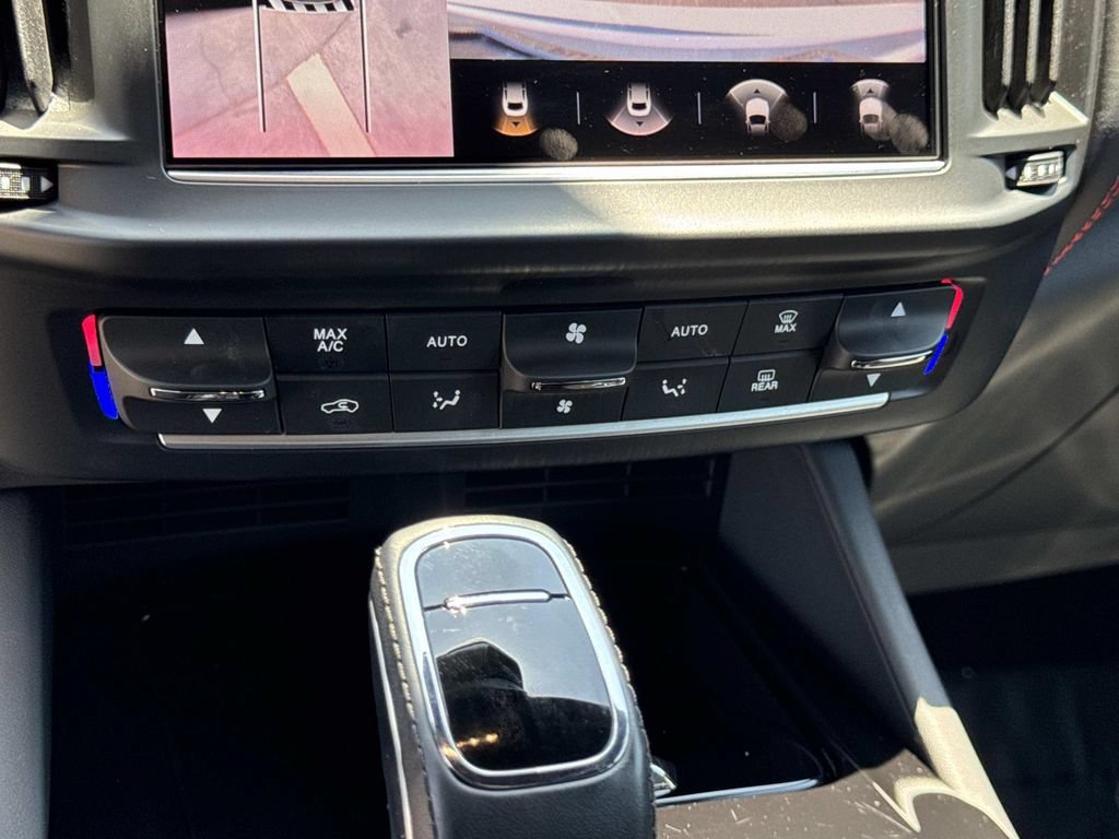 Used 2024 Maserati Levante Modena Ultima AWD/4WD image 15