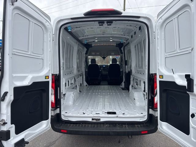Used 2024 Ford Transit 250 148 Medium Roof Extended AWD image 17