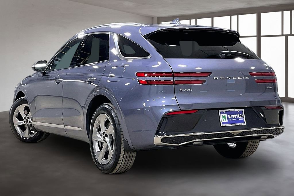 Used 2026 Genesis GV70 2.5T Select image 4