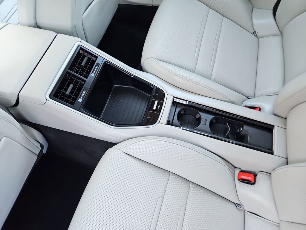 Used 2018 Porsche Panamera image 30