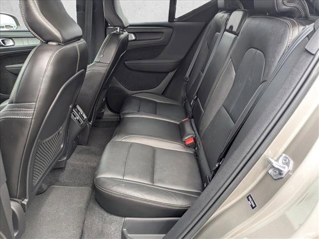 Used 2021 Volvo XC40 T5 Inscription image 18