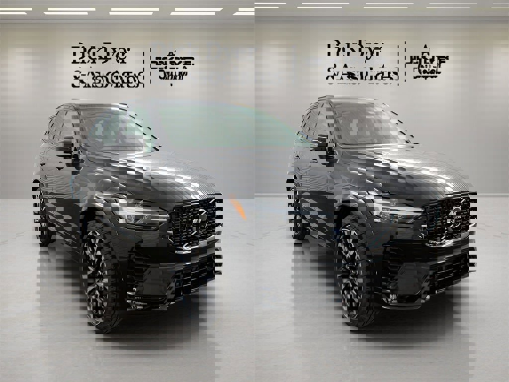 New 2025 Volvo XC60 B5 Ultra w/ Protection Package Premier