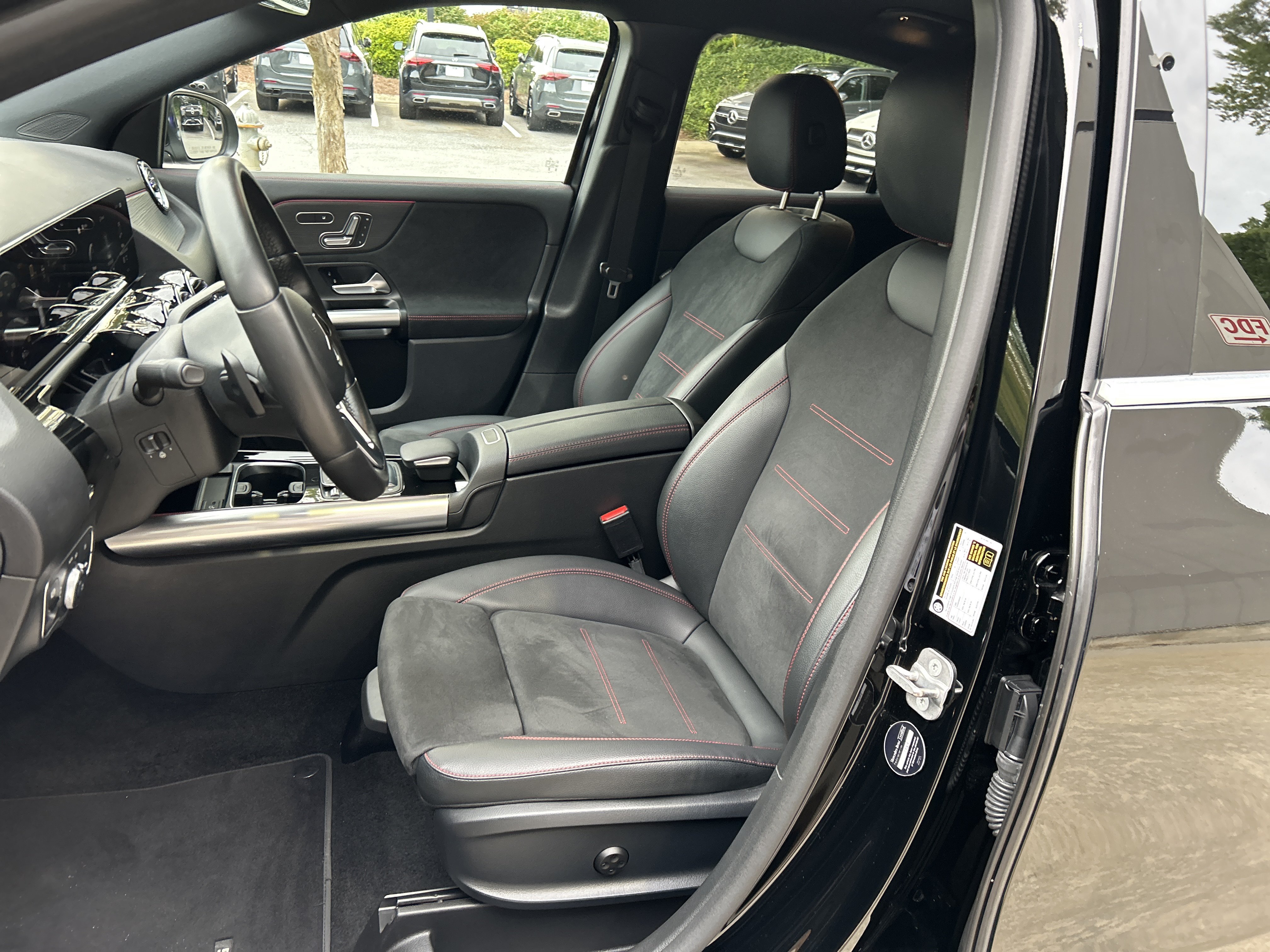 Certified 2023 Mercedes-Benz GLA 250 4MATIC image 21