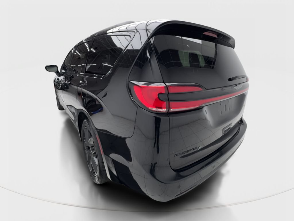 Used 2025 Chrysler Pacifica Limited FWD image 10