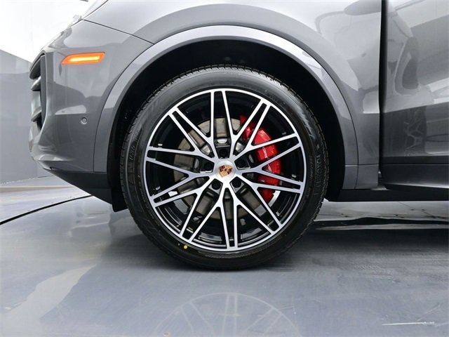 New 2026 Porsche Cayenne S image 6