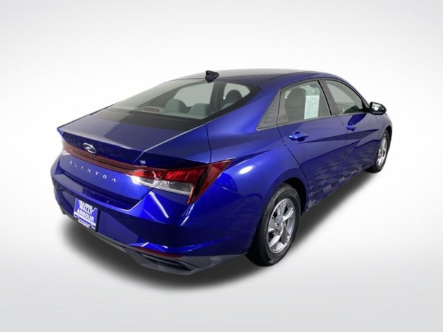 Used 2021 Hyundai Elantra SE FWD image 6