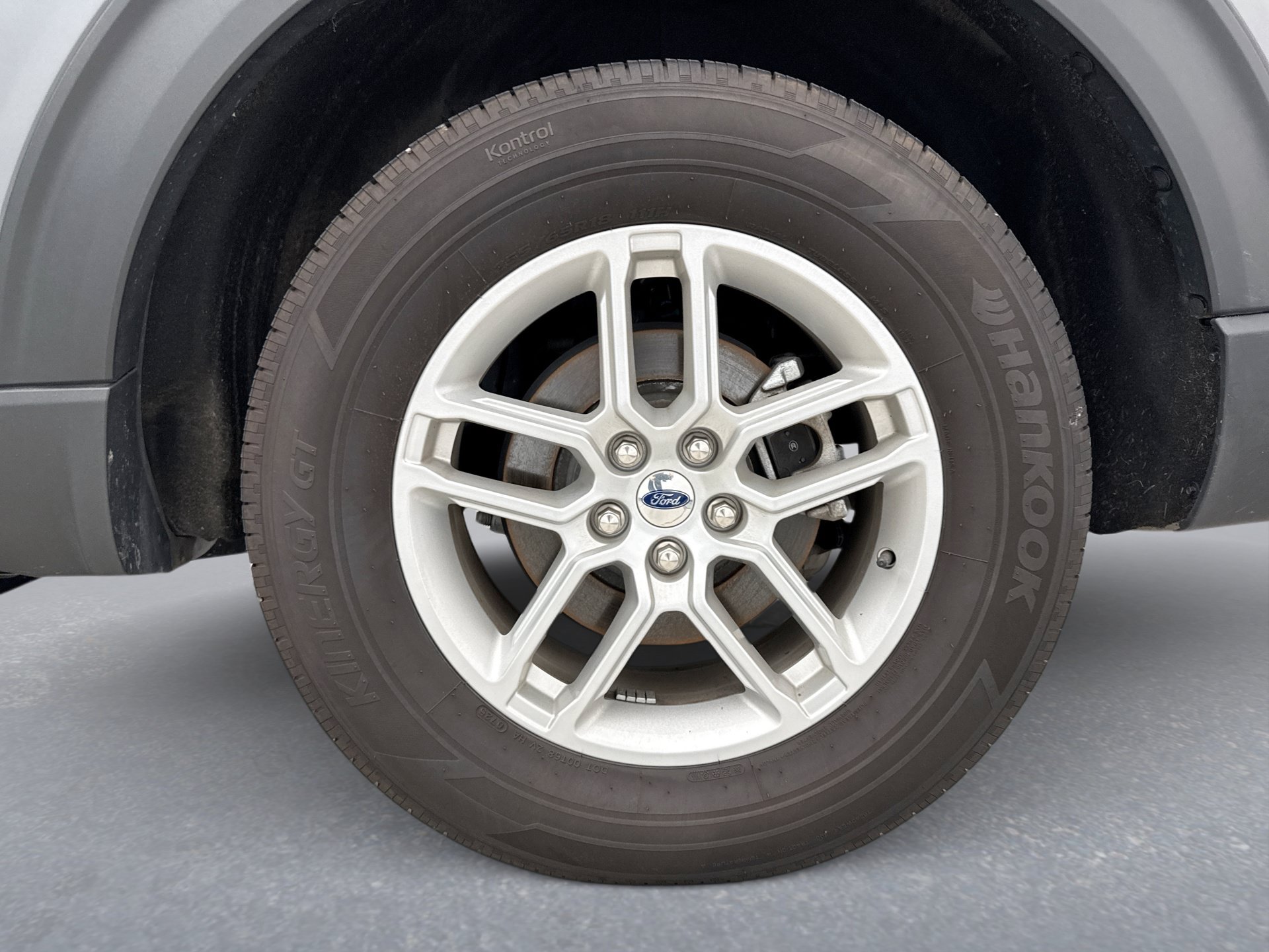 Used 2025 Ford Explorer Active AWD/4WD image 27