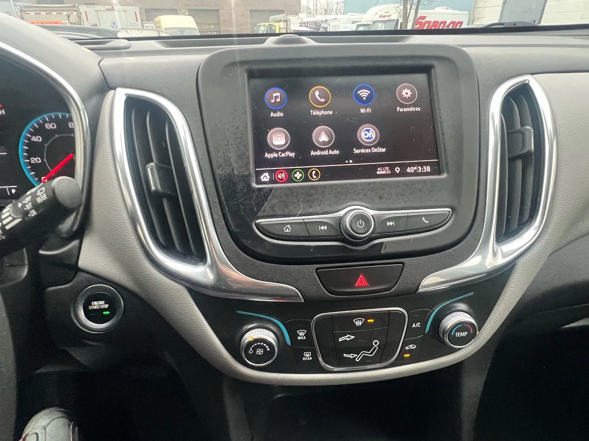 Used 2020 Chevrolet Equinox LS image 17