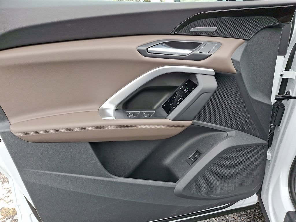 Certified 2025 Audi Q5 Premium Plus image 12