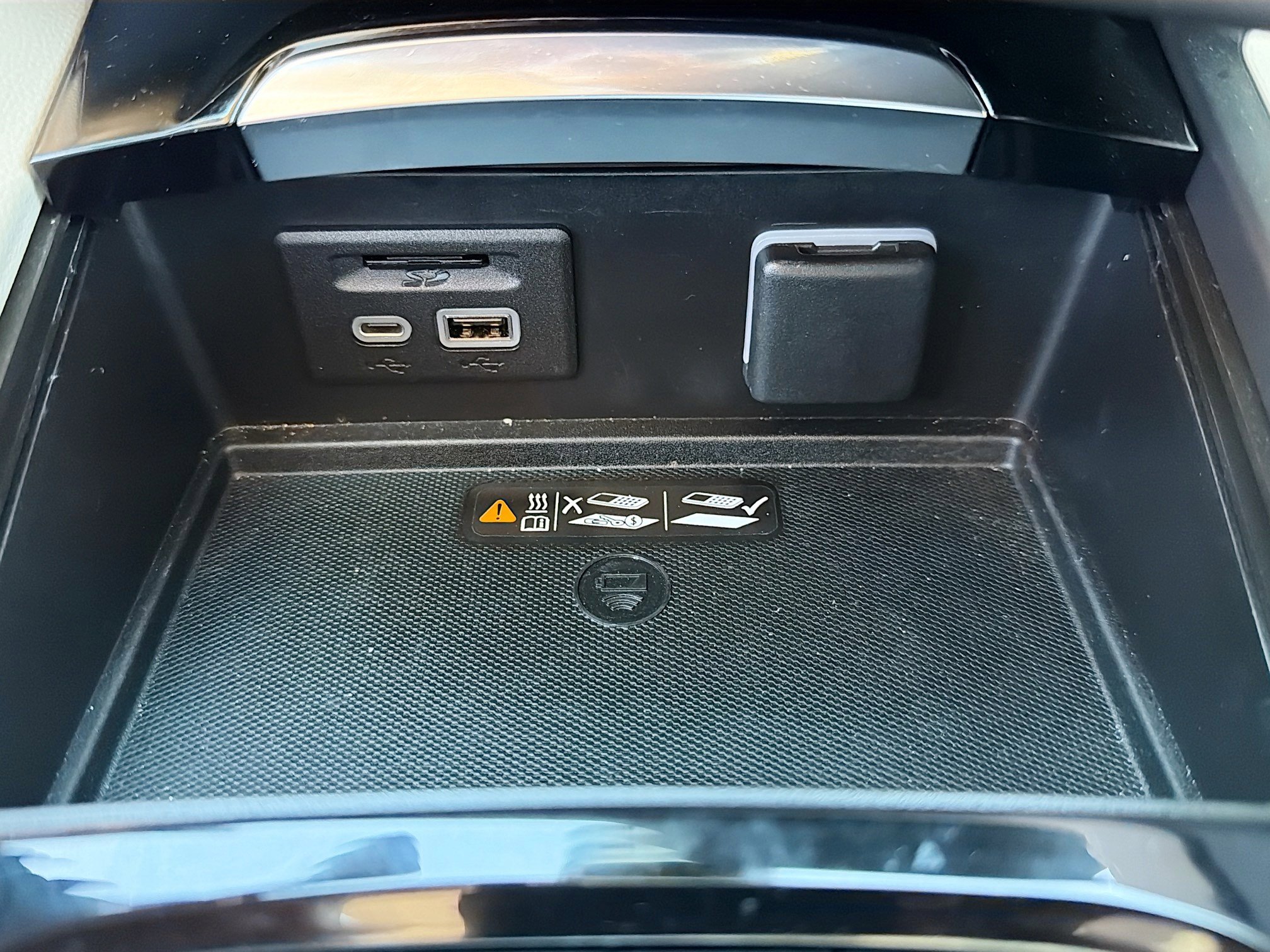 Used 2023 Buick Envision Avenir image 31