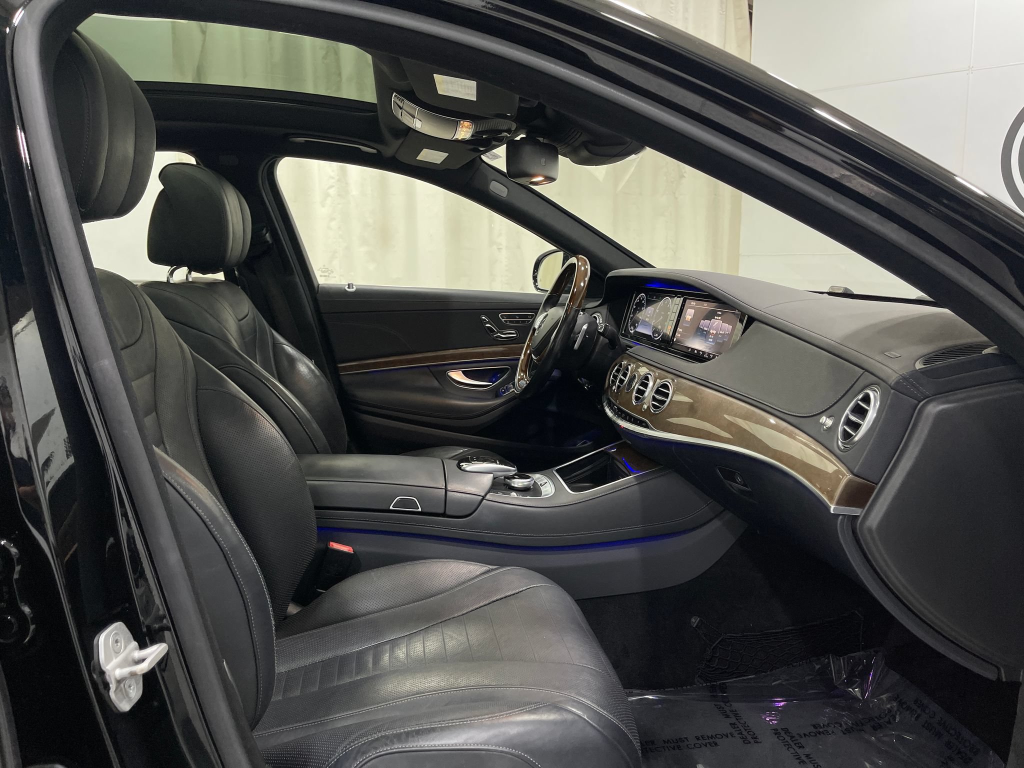 Used 2015 Mercedes-Benz S 550 4MATIC Sedan image 33