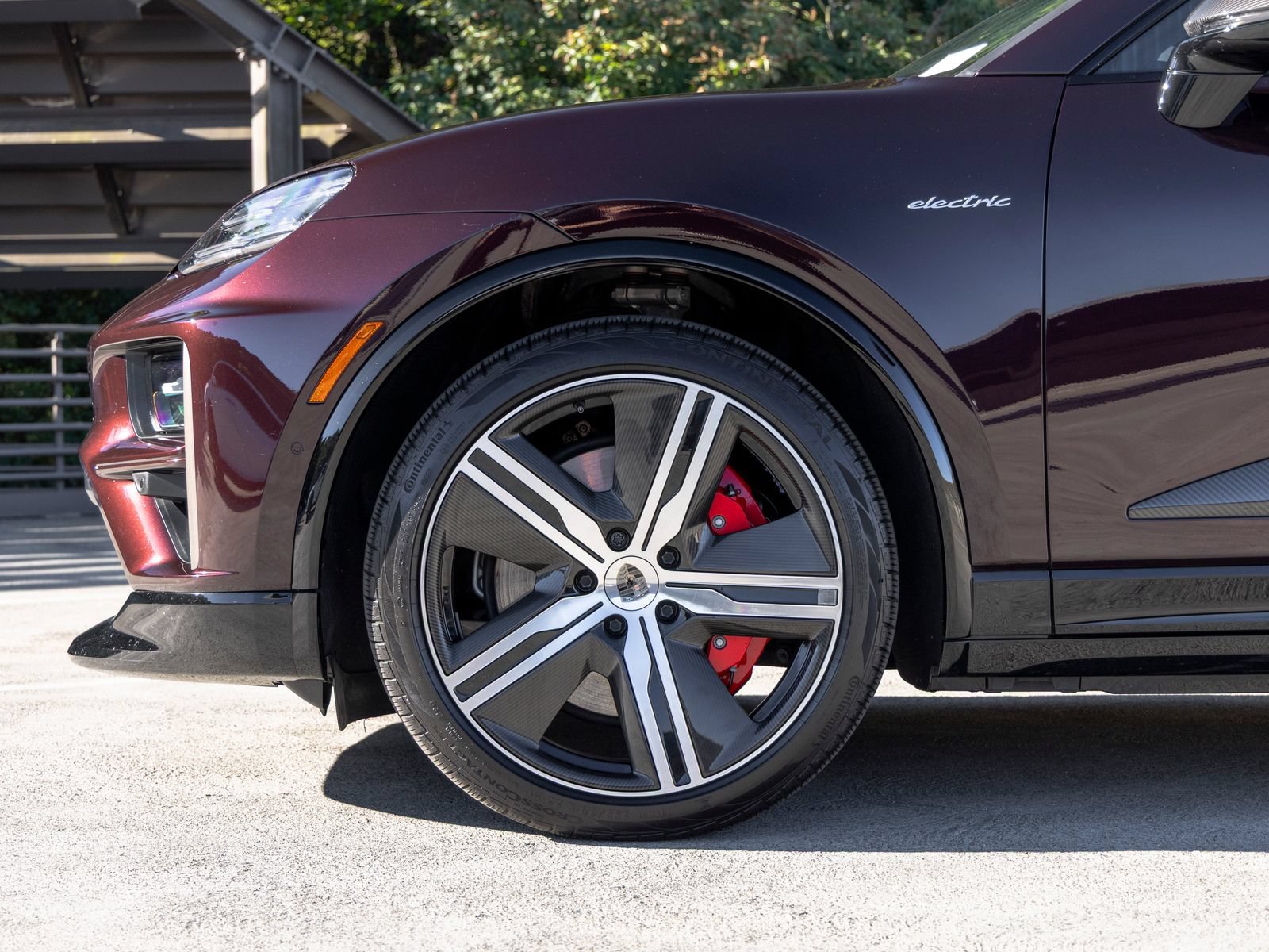 Certified 2024 Porsche Macan Turbo Electric AWD/4WD image 13