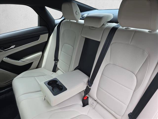 Used 2024 Jaguar XF R-Dynamic SE AWD/4WD image 14