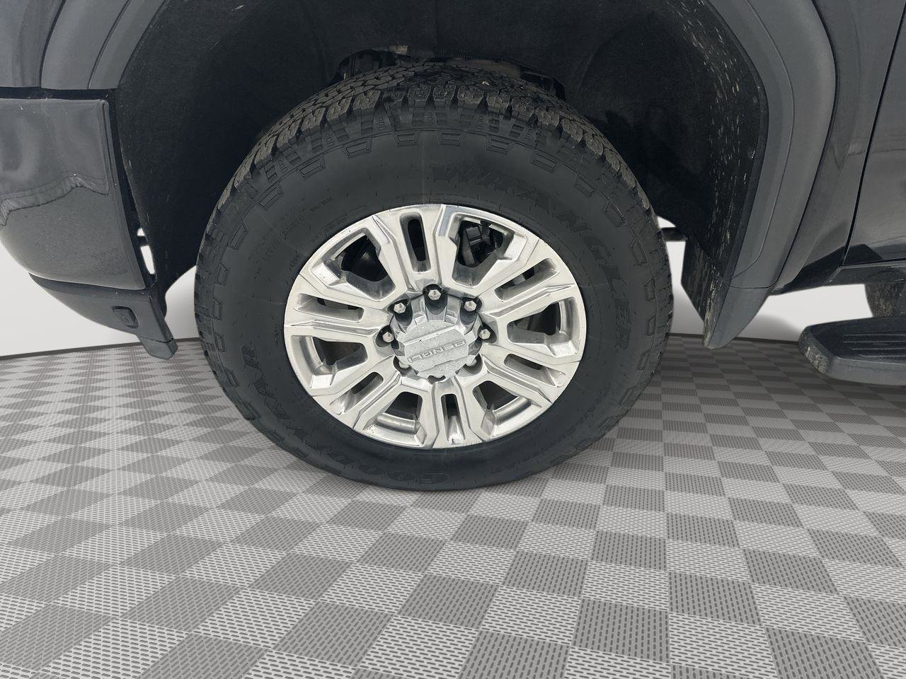 Used 2022 GMC Sierra 2500 Denali w/ Denali Ultimate Package image 33