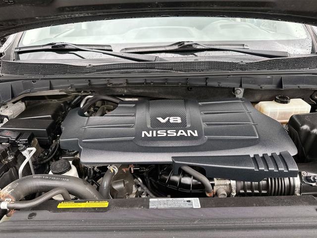 Used 2017 Nissan Titan SV image 33