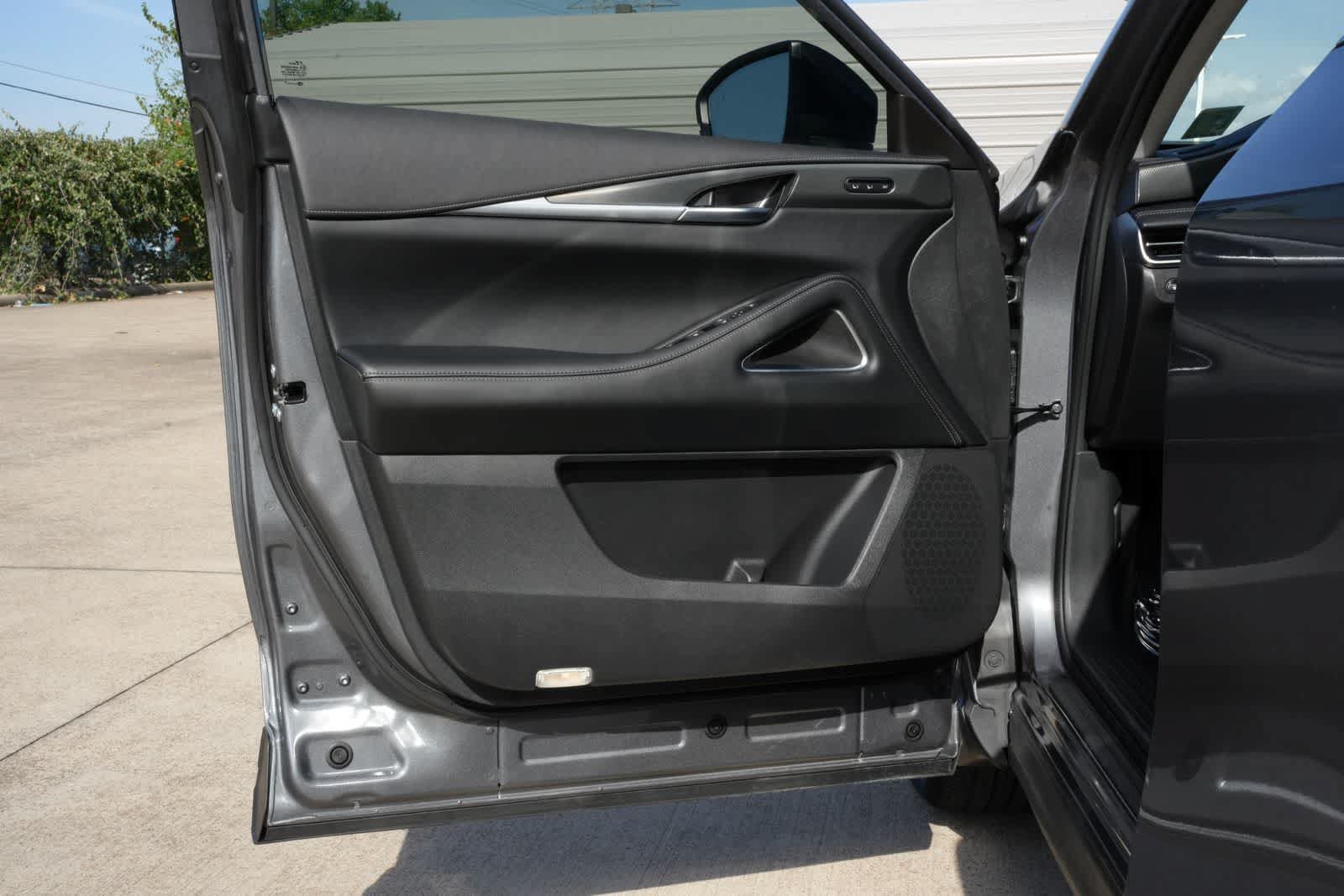 Certified 2026 INFINITI QX60 Luxe w/ Cargo Package AWD/4WD image 18