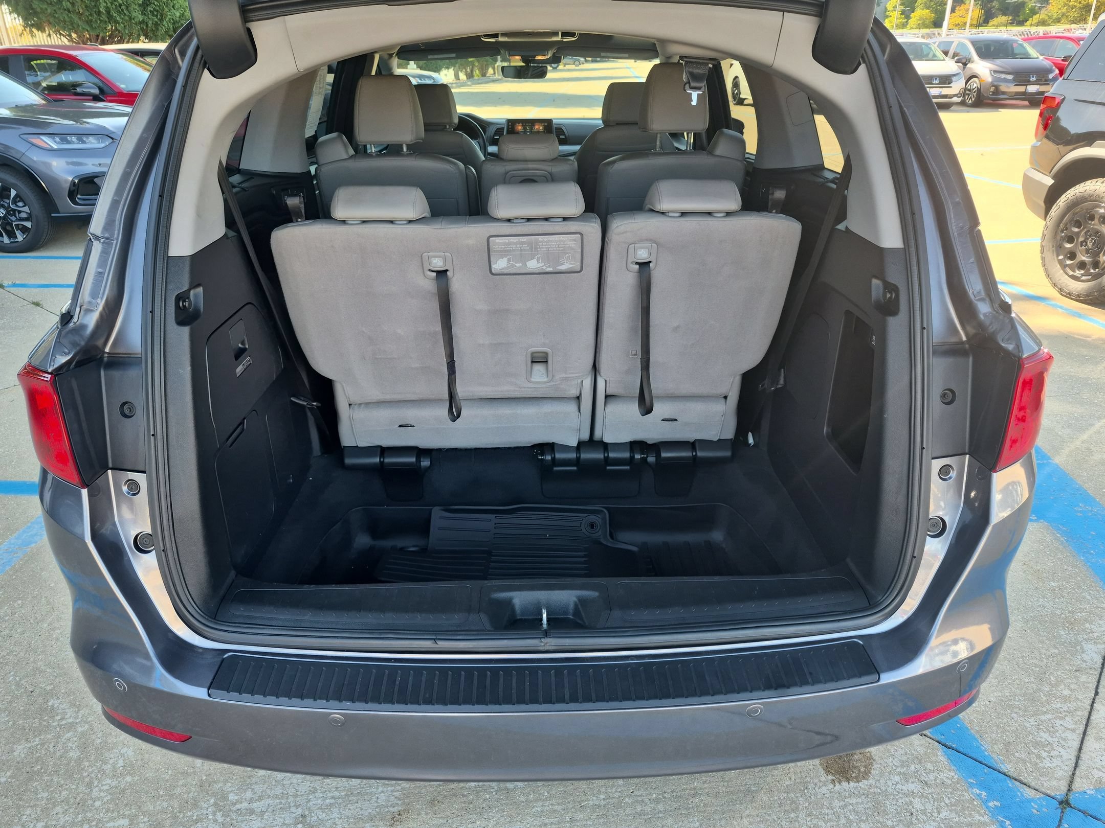 Used 2019 Honda Odyssey Elite image 29